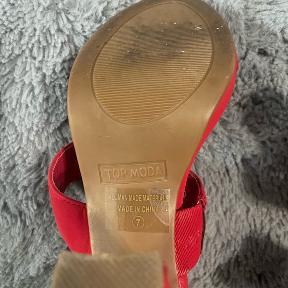 Red heels - Picture 4 of 4